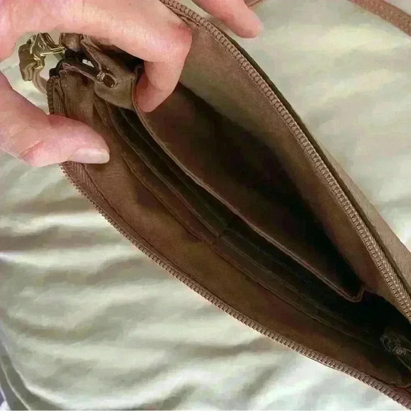 Brown Liz Claiborne Elly Convertible Crossbody Bag I’m vegan leather - Picture 7 of 14